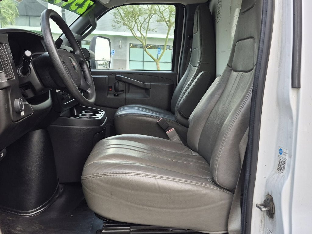 Used 2021 GMC Savana 3500 Extended w/ Power Convenience Package RWD image 23