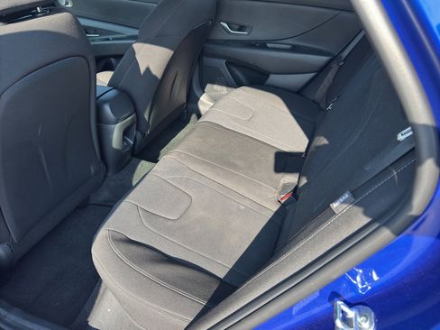 Certified 2024 Hyundai Elantra SE image 15