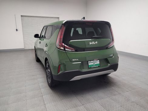 Used 2023 Kia Soul EX image 6
