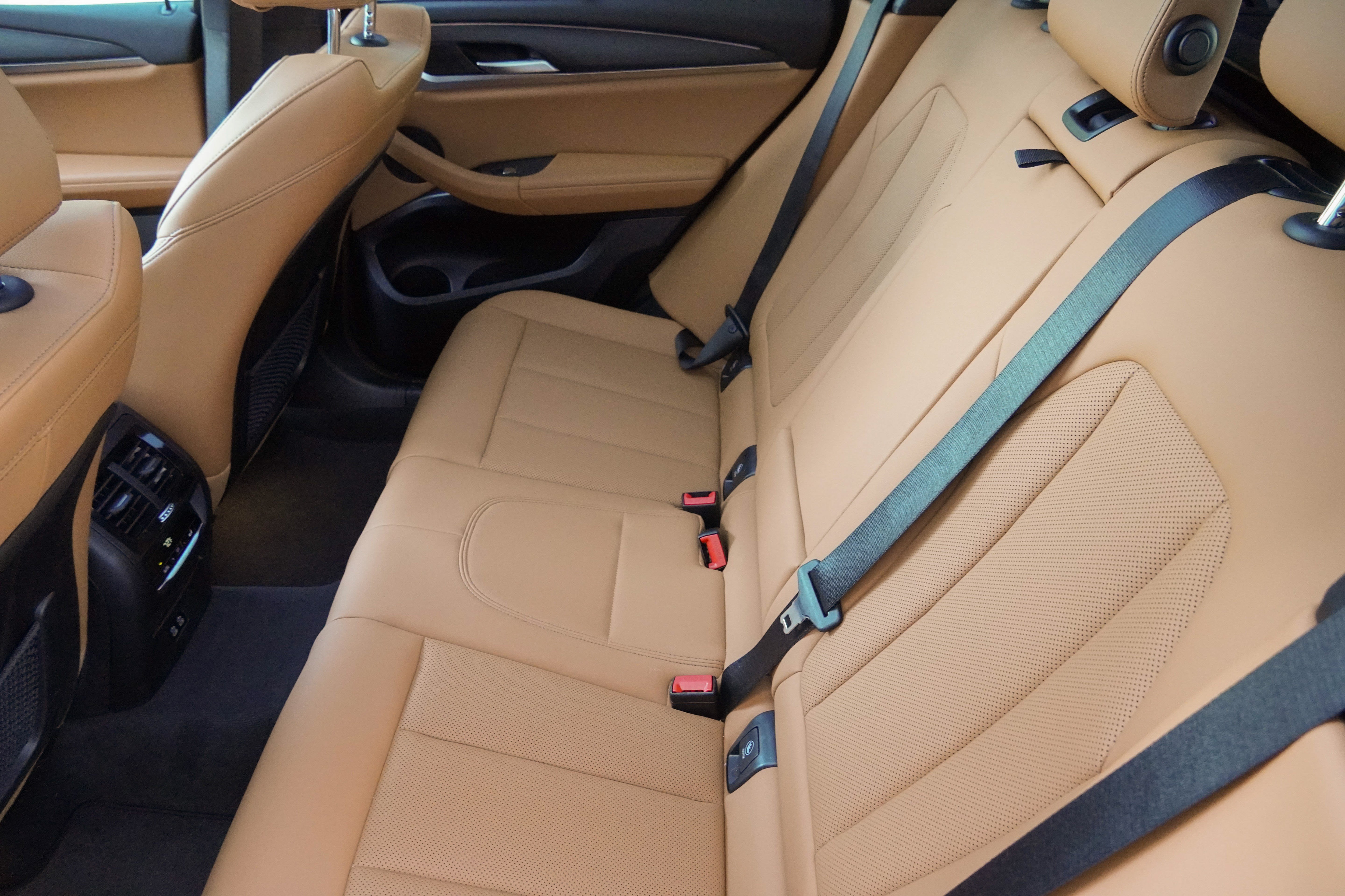 Certified 2024 BMW X3 sDrive30i w/ Premium Package RWD image 34