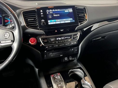 Used 2022 Honda Pilot Touring image 5