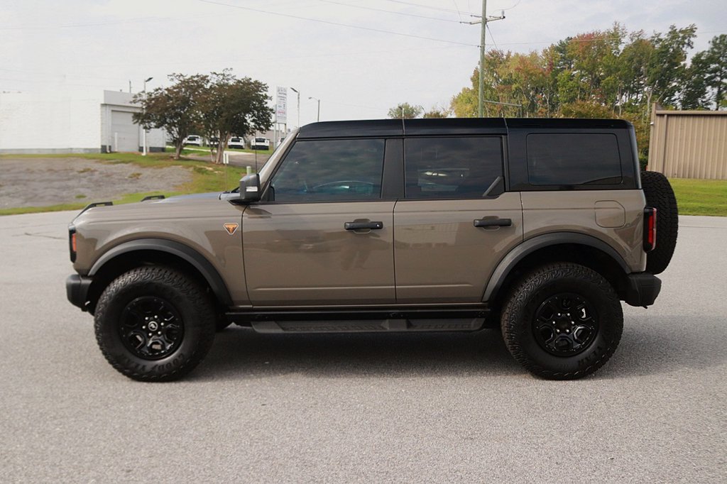 Used 2025 Ford Bronco Badlands AWD/4WD image 4