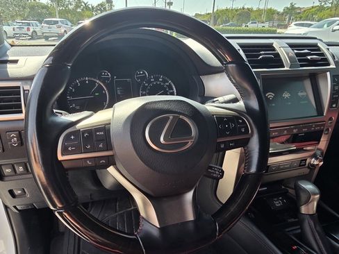 Used 2021 Lexus GX 460 Premium image 13