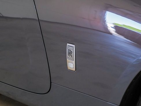 Used 2018 Rolls-Royce Wraith image 44