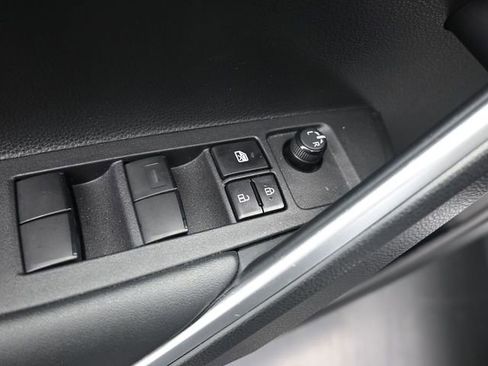 Used 2023 Toyota Corolla Cross XLE w/ Convenience Package image 13