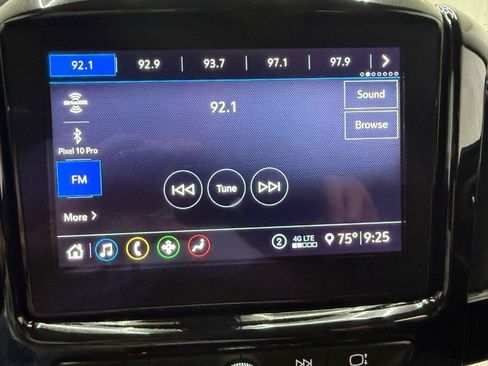 Used 2021 Chevrolet Traverse LT AWD/4WD image 16