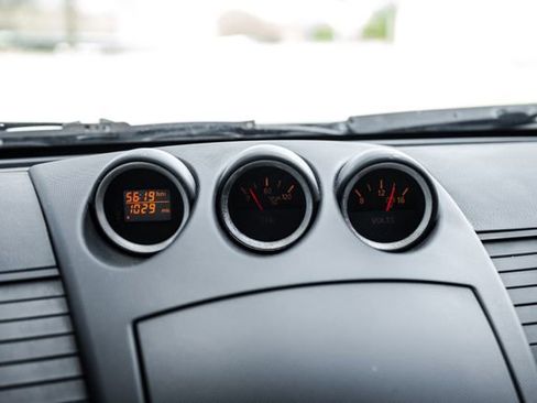 Used 2006 Nissan 350Z Coupe w/ (N93) Cargo Convenience Pkg image 15