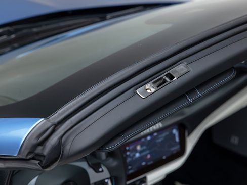 Certified 2020 Ferrari Portofino RWD image 84