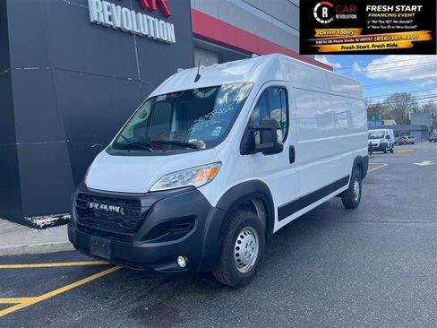 Used 2025 RAM ProMaster 2500 w/ Convenience Group FWD image 3
