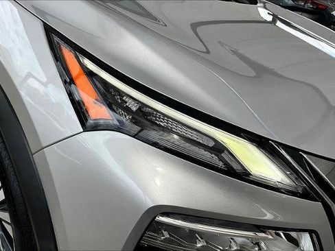 Certified 2022 Nissan Rogue SV AWD/4WD image 27