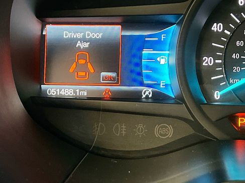 Used 2024 Ford Edge SE w/ Black Appearance Package image 12