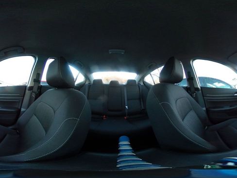 Used 2025 Nissan Altima 2.5 SV image 42