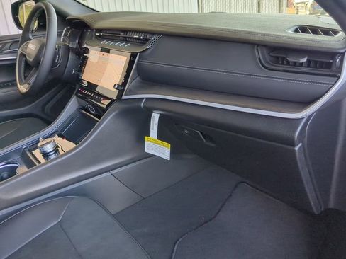 New 2026 Jeep Grand Cherokee Laredo image 21