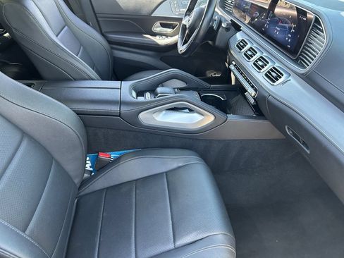 Used 2024 Mercedes-Benz GLS 450 4MATIC image 13