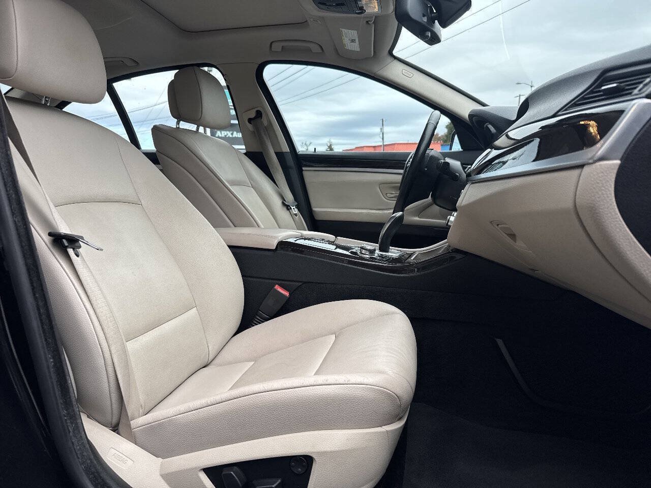 Used 2013 BMW 528i xDrive Sedan AWD/4WD image 16