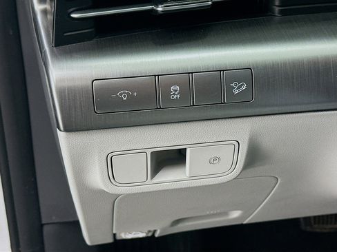 Used 2025 Hyundai Kona SEL image 17