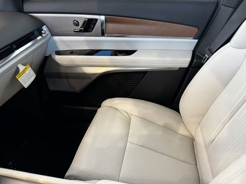 New 2026 Cadillac Vistiq Luxury image 25