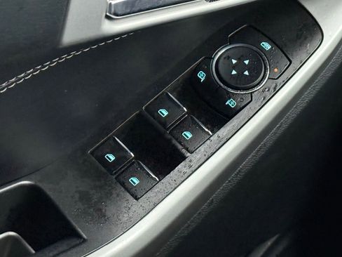 Used 2022 Ford Explorer XLT w/ Equipment Group 202A image 35