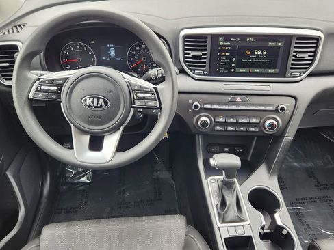 Used 2021 Kia Sportage LX FWD image 3