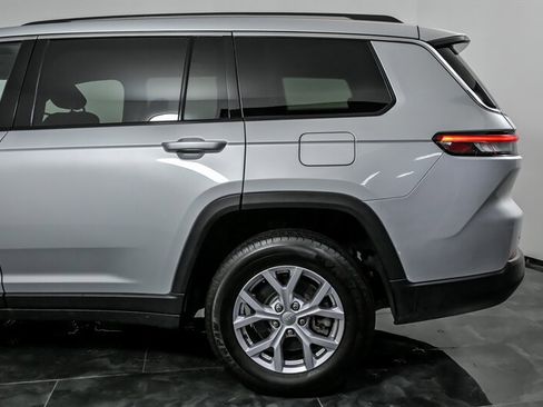 Used 2022 Jeep Grand Cherokee L Limited image 7