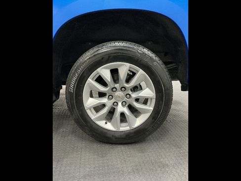 Used 2025 Chevrolet Silverado 1500 Custom AWD/4WD image 39