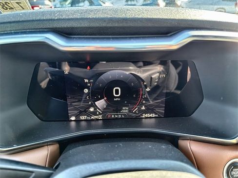 Certified 2023 GMC Canyon AT4 w/ AT4 Premium Package image 11