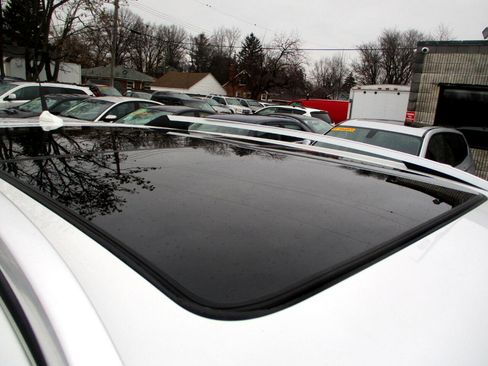 Used 2012 Cadillac SRX Luxury image 6