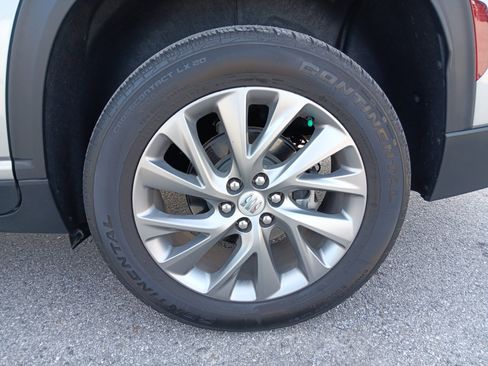 Used 2025 Buick Enclave Preferred image 11