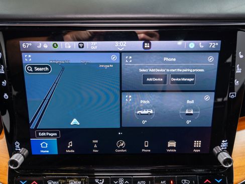 Used 2024 Jeep Grand Wagoneer L Series III AWD/4WD image 22