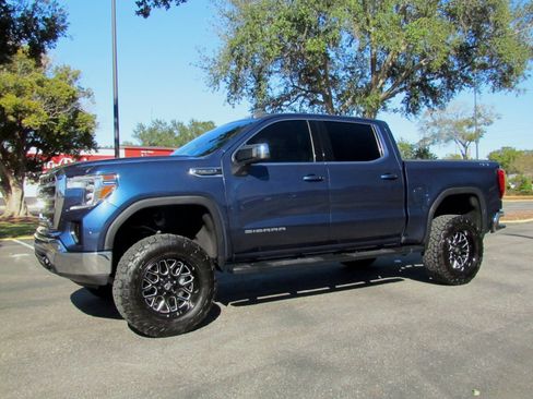 Used 2020 GMC Sierra 1500 SLE w/ SLE Value Package image 4