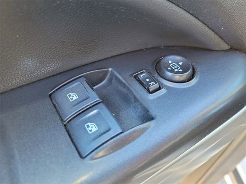 Used 2022 Chevrolet Colorado LT w/ Fleet Safety Package image 14