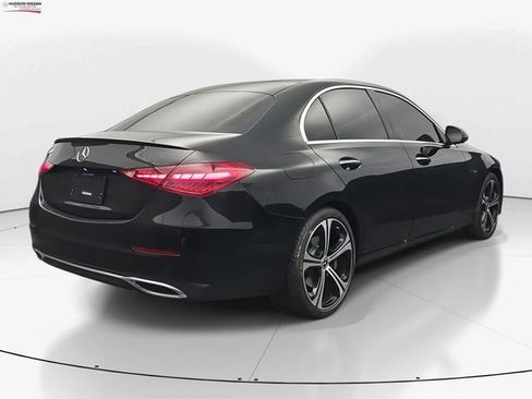 Used 2023 Mercedes-Benz C 300 Sedan image 10