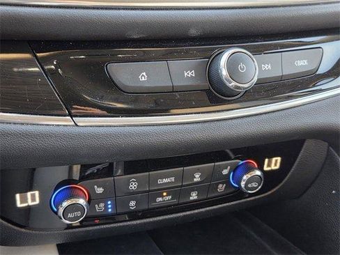 Certified 2023 Buick Enclave Premium image 18