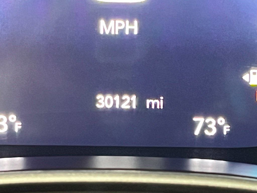 Used 2024 Chrysler Pacifica Touring-L FWD image 28