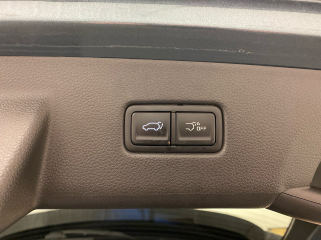 Used 2026 Kia Carnival SX w/ SX Dark Edition Package FWD image 11