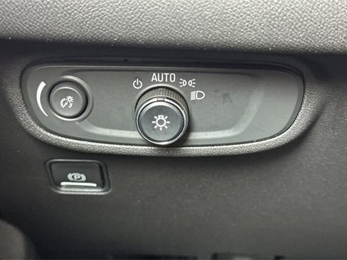 Used 2022 GMC Terrain SLE w/ Driver Convenience Package image 43