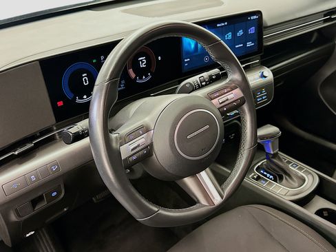 Used 2025 Hyundai Kona SEL image 18