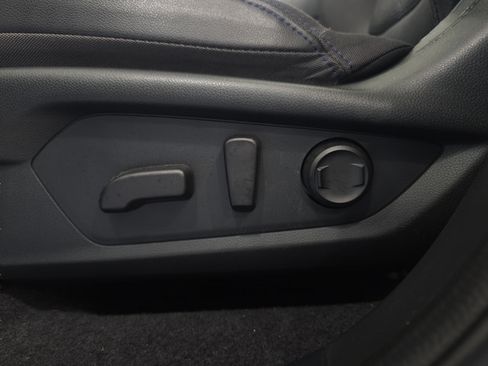 Used 2025 Subaru Forester Premium AWD/4WD image 13