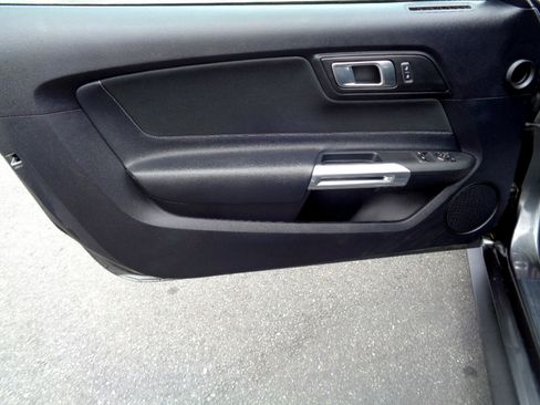 Used 2018 Ford Mustang EcoBoost Fastback image 8