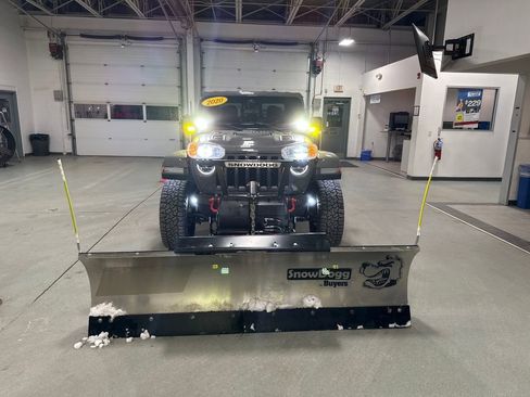 Used 2020 Jeep Gladiator Rubicon image 4