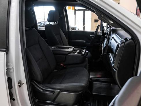 Used 2023 GMC Sierra 3500 Pro w/ Convenience Package image 29