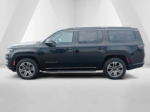 Used 2023 Jeep Wagoneer Series II AWD/4WD image 4