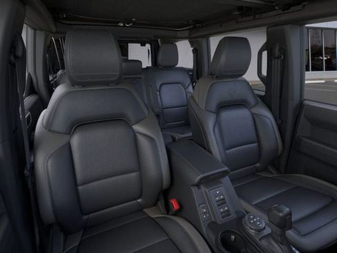 New 2025 Ford Bronco Outer Banks w/ Sasquatch Package image 10