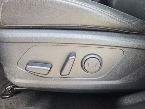 Used 2024 Kia Sportage EX image 16