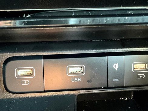 Used 2023 Kia Sorento SX image 28