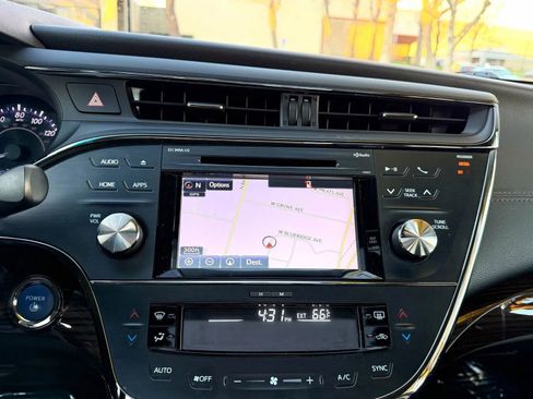 Used 2015 Toyota Avalon Limited image 15