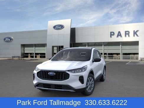 New 2026 Ford Escape Active w/ Cold Weather Package FWD image 2
