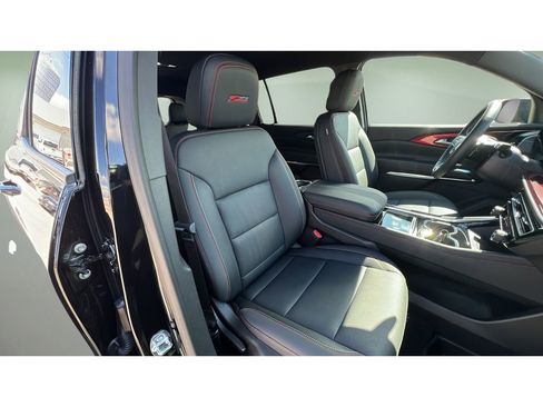 Certified 2025 Chevrolet Traverse Z71 w/ Driver Confidence Package AWD/4WD image 32