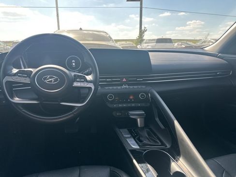 Used 2022 Hyundai Elantra Limited w/ Cargo Package image 14