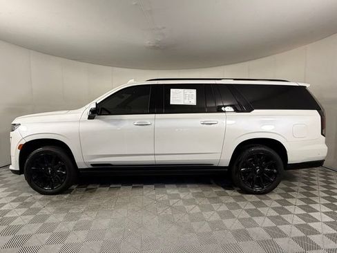 Used 2022 Cadillac Escalade ESV Sport w/ Touring Package AWD/4WD image 7